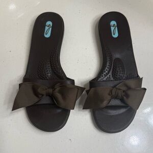OKA b. Dark Brown Bow Slide Sandals